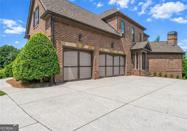 Photo 2 of Mansion for sale at 2792 Springbluff Ln, Buford, GA 30519 | MLS# 10838711 | Listing updated on 2026-09-16