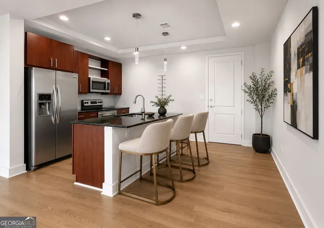 Listing Photo 4 - Condo for sale in building located at 4561 Olde Perimeter Wy, Atlanta, GA 30346 - Unit #1909