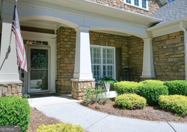 Photo 2 of Single family home for sale at 433 Tallulah Dr, Griffin, GA 30223 | MLS# 10841075 | Listing updated on 2026-09-10