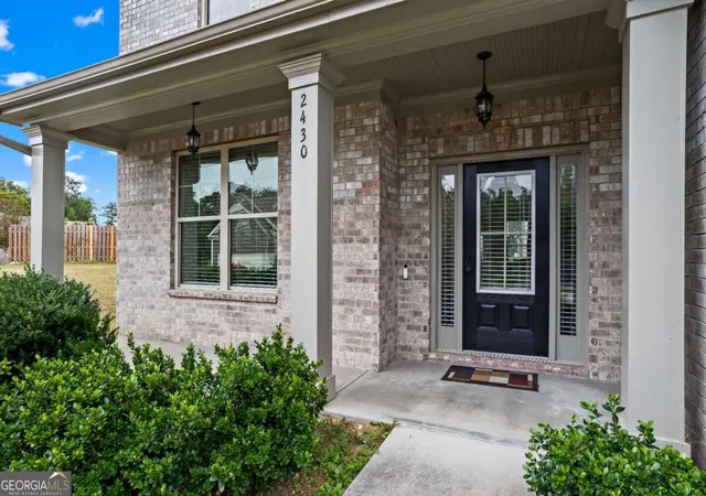 Photo 3 of Single family home for sale at 2430 Overlook Ave, Lithonia, GA 30058 | MLS# 10853339 | Listing updated on 2026-09-25