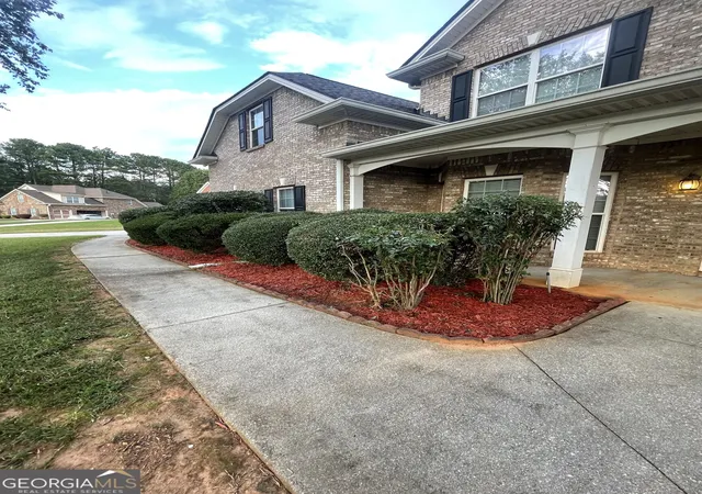 Photo 3 of Single family home for sale at 2421 Mercer Walk, Conyers, GA 30012 | MLS# 10851259 | Listing updated on 2026-09-26