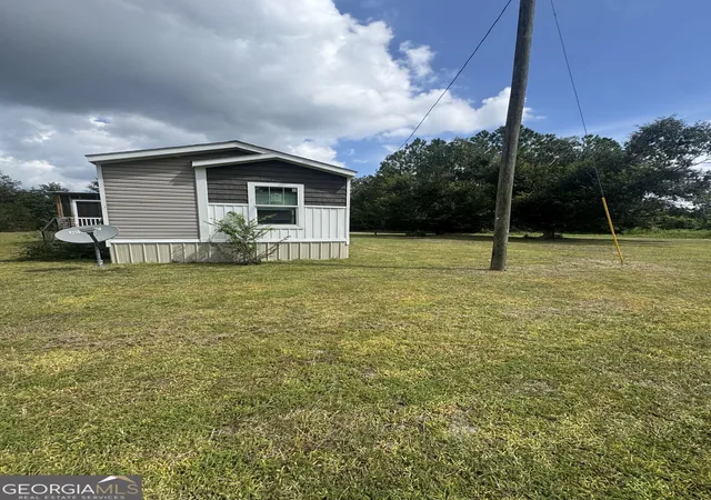 Photo 2 of Single family home for sale at 1164 Pine Valley Rd, Waycross, GA 31503 | MLS# 10851244 | Listing updated on 2026-10-29