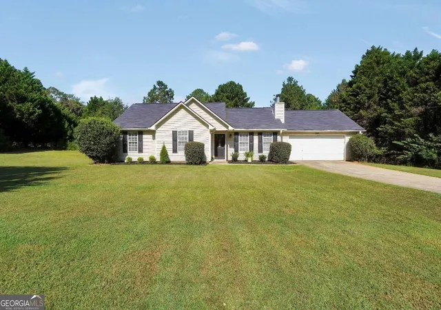 Photo 1 of Single family home for sale at 41 Giles Dr, Mcdonough, GA 30252 | MLS# 10841199 | Listing updated on 2026-09-07