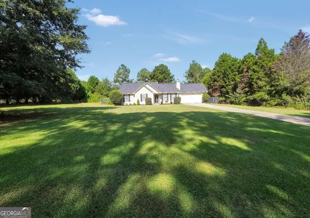 Photo 2 of Single family home for sale at 41 Giles Dr, Mcdonough, GA 30252 | MLS# 10841199 | Listing updated on 2026-09-07