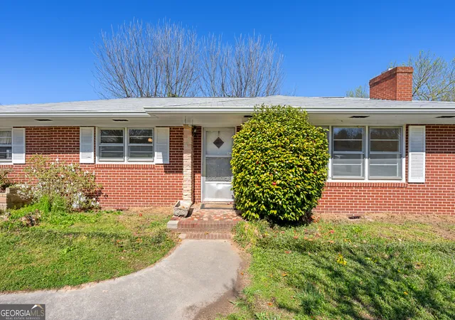 Photo 4 of Single family home for sale at 868 Fairview Ave, Hartwell, GA 30643 | MLS# 10840993 | Listing updated on 2026-09-19
