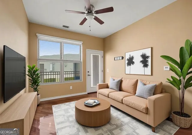 Listing Photo 3 - Condo for sale in building located at 870 Mayson Turner Rd, Atlanta, GA 30314 - Unit #1311