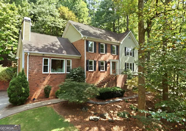 Photo 1 of Single family home for sale at 235 River Landing Dr, Roswell, GA 30075 | MLS# 10844099 | Listing updated on 2026-09-11