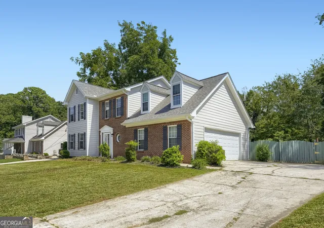 Photo 3 of Single family home for sale at 1410 Willow Bnd Dr, Snellville, GA 30078 | MLS# 10836161 | Listing updated on 2026-09-10