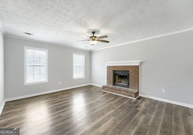 Photo 4 of Single family home for sale at 1410 Willow Bnd Dr, Snellville, GA 30078 | MLS# 10836161 | Listing updated on 2026-09-10