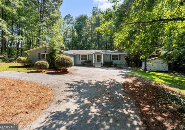 Photo 2 of Single family home for sale at 3181 Mckown Rd, Douglasville, GA 30134 | MLS# 10852342 | Listing updated on 2026-10-05