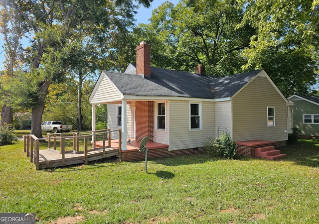Photo 3 of Single family home for sale at 846 Benson St, Hartwell, GA 30643 | MLS# 10845630 | Listing updated on 2026-09-28