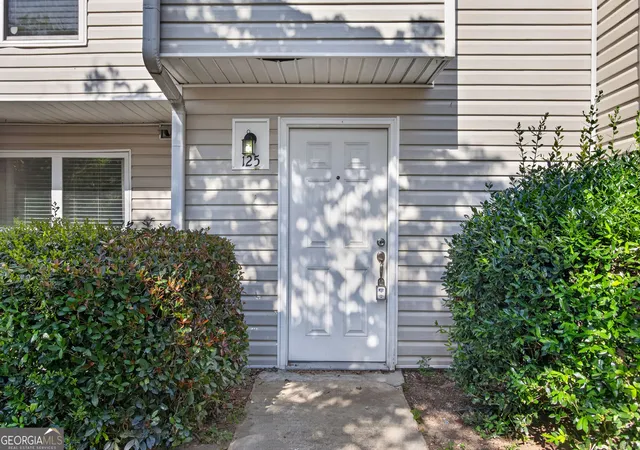Photo 2 of Condo for sale at 125 Governors Dr, Forest Park, GA 30297 | MLS# 10840197 | Listing updated on 2026-09-24