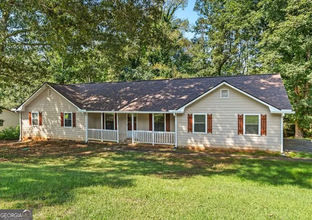 Photo 1 of Single family home for sale at 212 Farmbrook Pkwy E, Stockbridge, GA 30281 | MLS# 10841623 | Listing updated on 2026-10-02