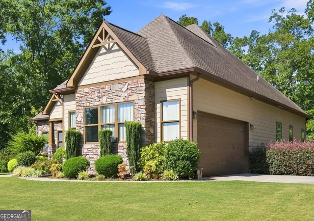 Photo 3 of Single family home for sale at 159 N Edenfield Ridge Dr Se, Rome, GA 30161 | MLS# 10841071 | Listing updated on 2026-09-16