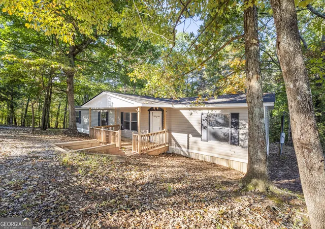 Photo 2 of Manufactured home for sale at 861 Mountain Ridge Dr, Dahlonega, GA 30533 | MLS# 10875284 | Listing updated on 2026-10-26