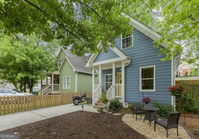 Photo 2 of Single family home for sale at 385 Elm St NW, Atlanta, GA 30314 | MLS# 10837122 | Listing updated on 2026-09-15