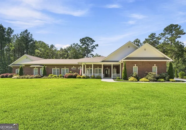 Photo 1 of Single family home for sale at 476 Mount Bethel Rd, Mcdonough, GA 30252 | MLS# 10843409 | Listing updated on 2026-09-10
