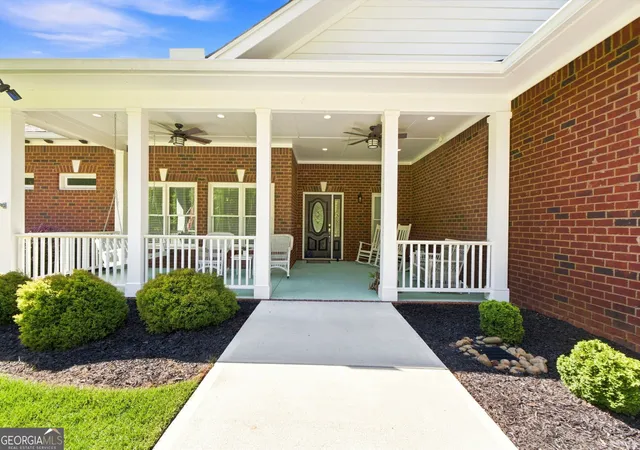 Photo 3 of Single family home for sale at 476 Mount Bethel Rd, Mcdonough, GA 30252 | MLS# 10843409 | Listing updated on 2026-09-10