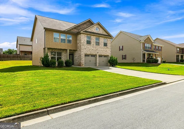Photo 3 of Single family home for sale at 1218 Brookstone Cir, Conyers, GA 30012 | MLS# 10840876 | Listing updated on 2026-09-18