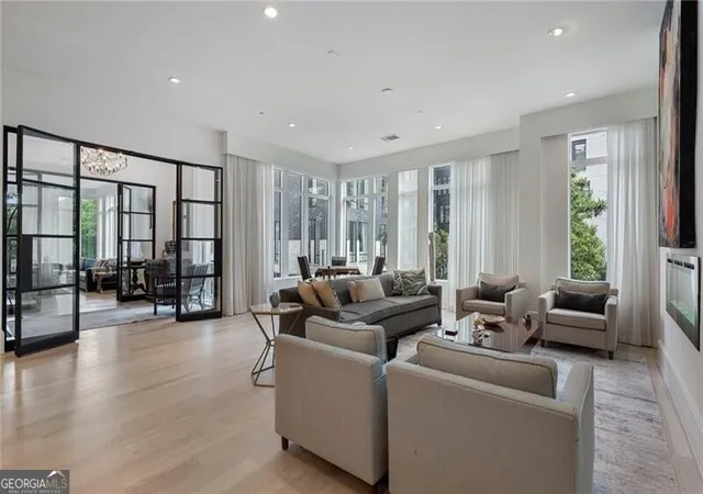 Listing Photo 5 - Condo for sale in building located at 1301 Peachtree St Ne, Atlanta, GA 30309 - Unit #2B/C