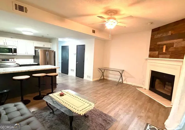 Photo 3 of Townhouse for sale at 3044 Steeplechase Dr, Alpharetta, GA 30004 | MLS# 10840551 | Listing updated on 2026-09-07