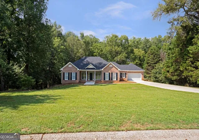 Photo 3 of Single family home for sale at 759 Stoneview Dr, Hoschton, GA 30548 | MLS# 10853302 | Listing updated on 2026-10-09