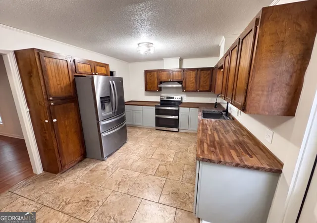 Photo 2 of Single family home for sale at 968 Edwin Phillips Rd, Reidsville, GA 30453 | MLS# 10844461 | Listing updated on 2026-10-16