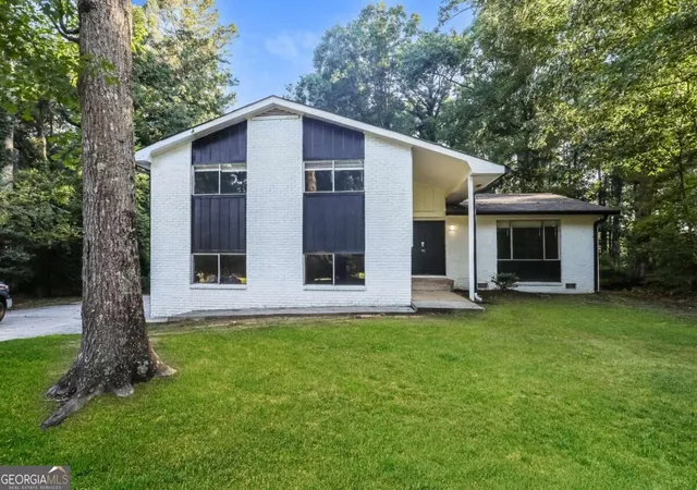 Photo 1 of Single family home for sale at 2734 Noahs Ark Rd, Jonesboro, GA 30236 | MLS# 10850988 | Listing updated on 2026-10-06