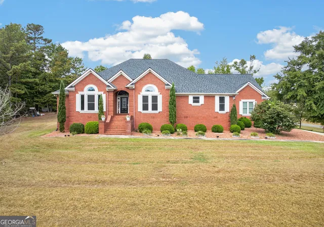 Photo 2 of Single family home for sale at 128 Lakemere Ln NW, Milledgeville, GA 31061 | MLS# 10851959 | Listing updated on 2026-10-07