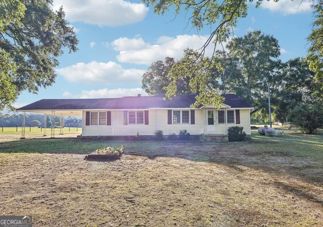 Photo 1 of Sale Pending at 4374 Cannon Rd, Loganville, GA 30052 | MLS# 10845921 | Listing updated on 2026-09-28