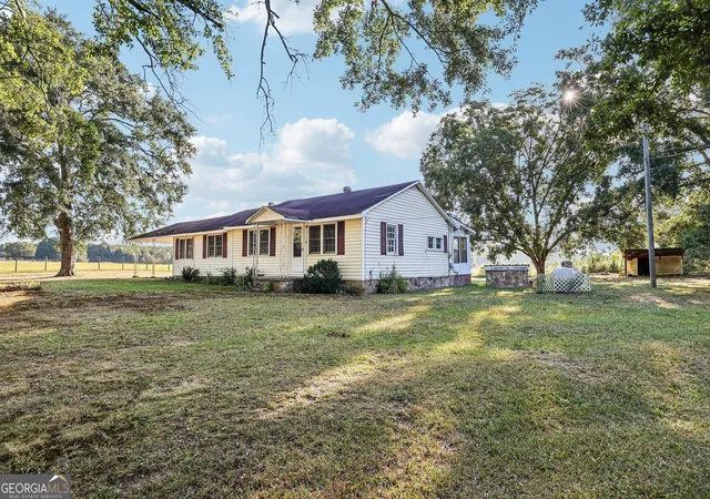 Photo 2 of Sale Pending at 4374 Cannon Rd, Loganville, GA 30052 | MLS# 10845921 | Listing updated on 2026-09-28