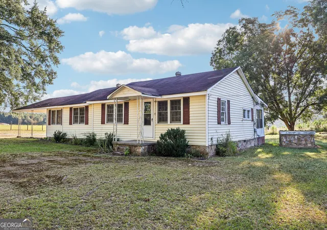 Photo 3 of Sale Pending at 4374 Cannon Rd, Loganville, GA 30052 | MLS# 10845921 | Listing updated on 2026-09-28