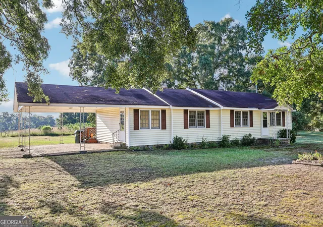 Photo 3 of Sale Pending at 4374 Cannon Rd, Loganville, GA 30052 | MLS# 10845921 | Listing updated on 2026-09-28
