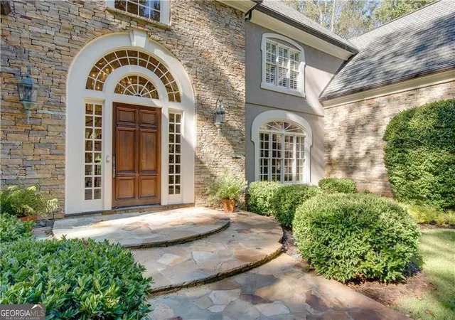 Photo 2 of Single family home for sale at 12180 King Cir, Roswell, GA 30075 | MLS# 10878460 | Listing updated on 2026-10-26