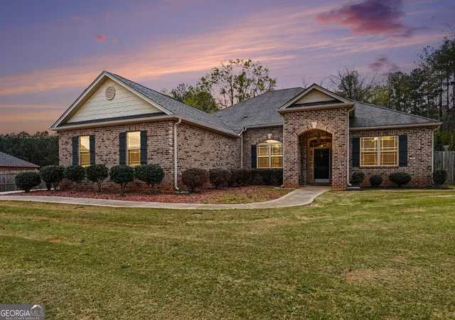 Photo 1 of Single family home for sale at 1024 Yorkshire Dr, Griffin, GA 30223 | MLS# 10838228 | Listing updated on 2026-09-16