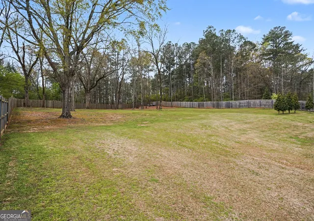 Photo 3 of Single family home for sale at 1024 Yorkshire Dr, Griffin, GA 30223 | MLS# 10838228 | Listing updated on 2026-09-16