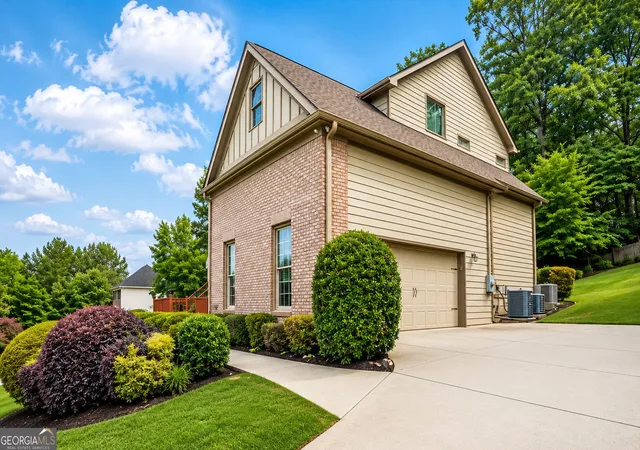 Photo 2 of Single family home for sale at 3641 Mountain Cvs Rd, Snellville, GA 30039 | MLS# 10837571 | Listing updated on 2026-09-15