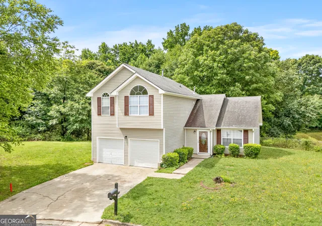 Photo 1 of Single family home for sale at 3129 Stonebridge Crk Dr, Lithonia, GA 30058 | MLS# 10873822 | Listing updated on 2026-10-30