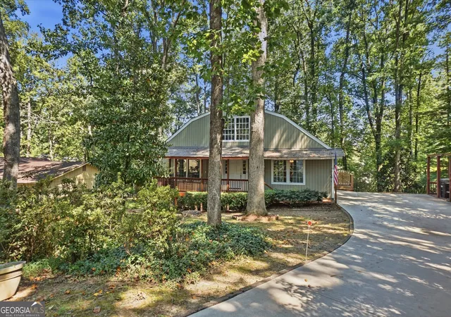 Photo 2 of Sale Pending at 2867 Bob White Dr, Duluth, GA 30096 | MLS# 10844881 | Listing updated on 2026-10-08