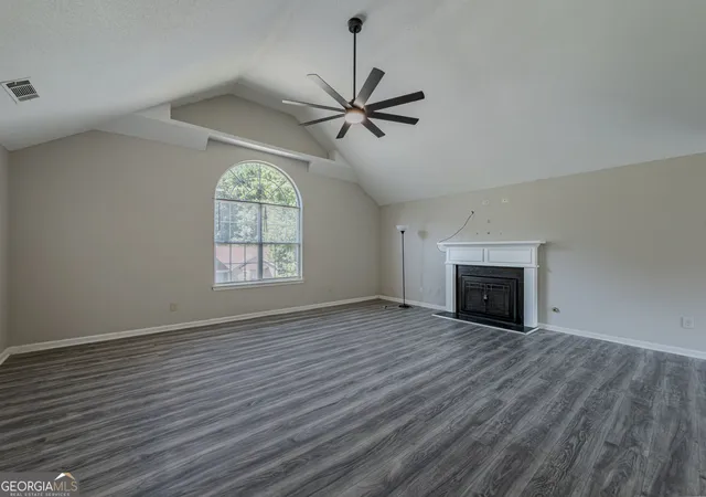 Photo 3 of Single family home for sale at 6196 Idlewood Cir, Lithonia, GA 30038 | MLS# 10836366 | Listing updated on 2026-09-20