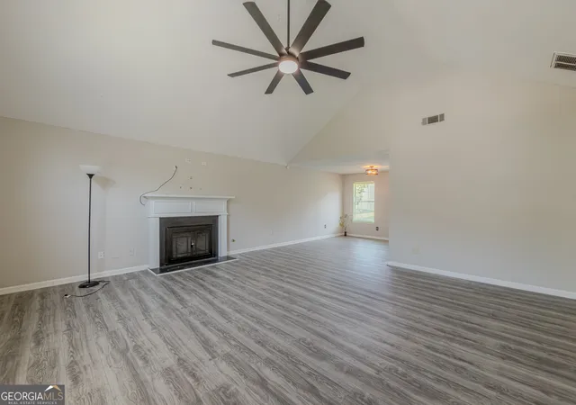 Photo 3 of Single family home for sale at 6196 Idlewood Cir, Lithonia, GA 30038 | MLS# 10836366 | Listing updated on 2026-09-20