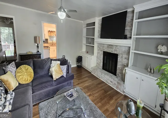 Photo 4 of Single family home for sale at 6586 Deshon Cir, Lithonia, GA 30058 | MLS# 10841588 | Listing updated on 2026-09-24