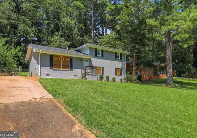 Photo 3 of Single family home for sale at 3660 Turner Hts Dr, Decatur, GA 30032 | MLS# 10839182 | Listing updated on 2026-10-24