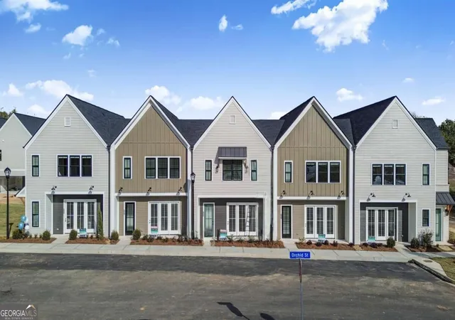 Photo 3 of Townhouse for sale at 291 Orchid St, Braselton, GA 30517 | MLS# 10847353 | Listing updated on 2026-10-07