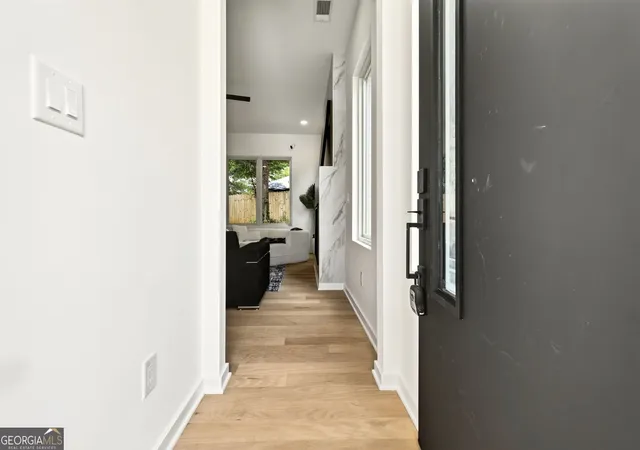 Photo 3 of Townhouse for sale at 225 Stovall St Se #B, Atlanta, GA 30316 | MLS# 10837129 | Listing updated on 2026-09-30
