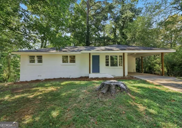 Photo 2 of Sale Pending at 1723 Louise Ln, Austell, GA 30106 | MLS# 10842943 | Listing updated on 2026-09-15
