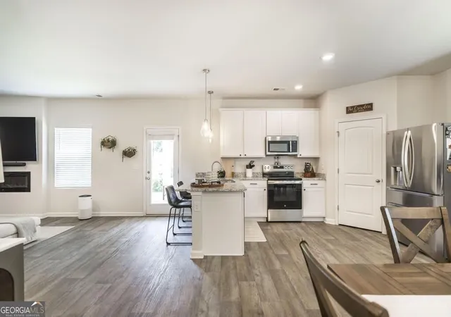 Photo 4 of Single family home for sale at 111 Corn Field Cir, Perry, GA 31069 | MLS# 10826080 | Listing updated on 2026-10-15