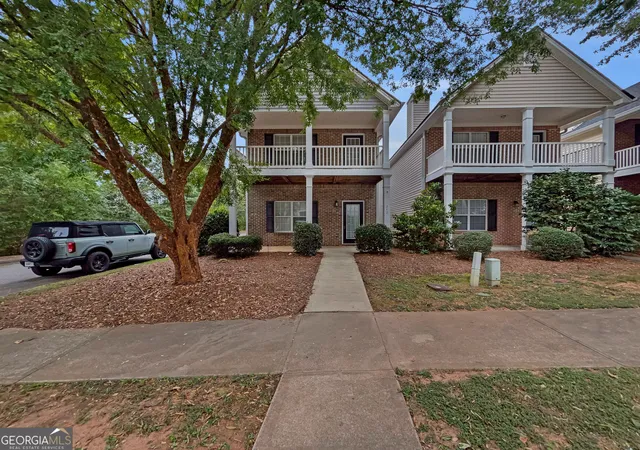 Photo 2 of Single family home for sale at 242 Wiltshire Dr, Athens, GA 30605 | MLS# 10852736 | Listing updated on 2026-10-08