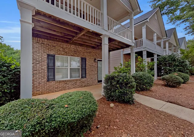 Photo 3 of Single family home for sale at 242 Wiltshire Dr, Athens, GA 30605 | MLS# 10852736 | Listing updated on 2026-10-08