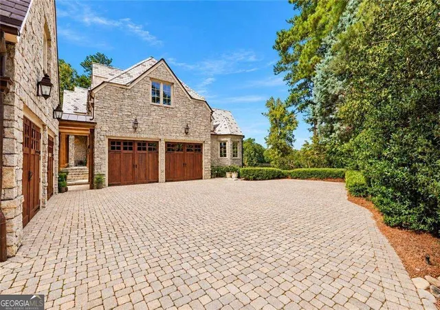 Photo 2 of Single family home for sale at 929 Middle Frk Trl, Suwanee, GA 30024 | MLS# 10879662 | Listing updated on 2026-10-29